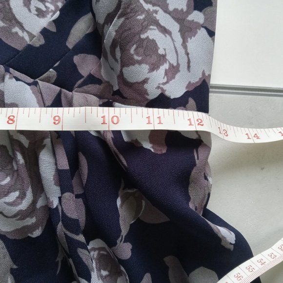 WILFRED | Floral Backless Dress - Picture 5 of 9